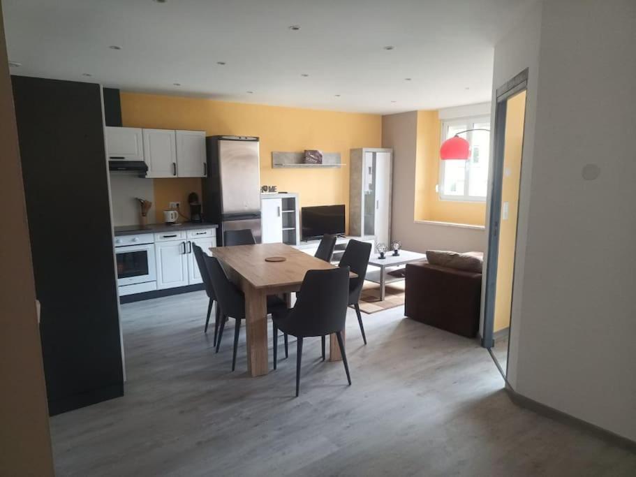 Appartement Volmunster ภายนอก รูปภาพ